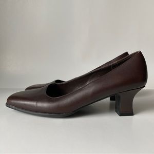 Tradition Kitten Heels, Brown leather